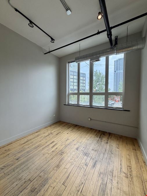 Loft Space Available with On-Site Parking in Fulton Market