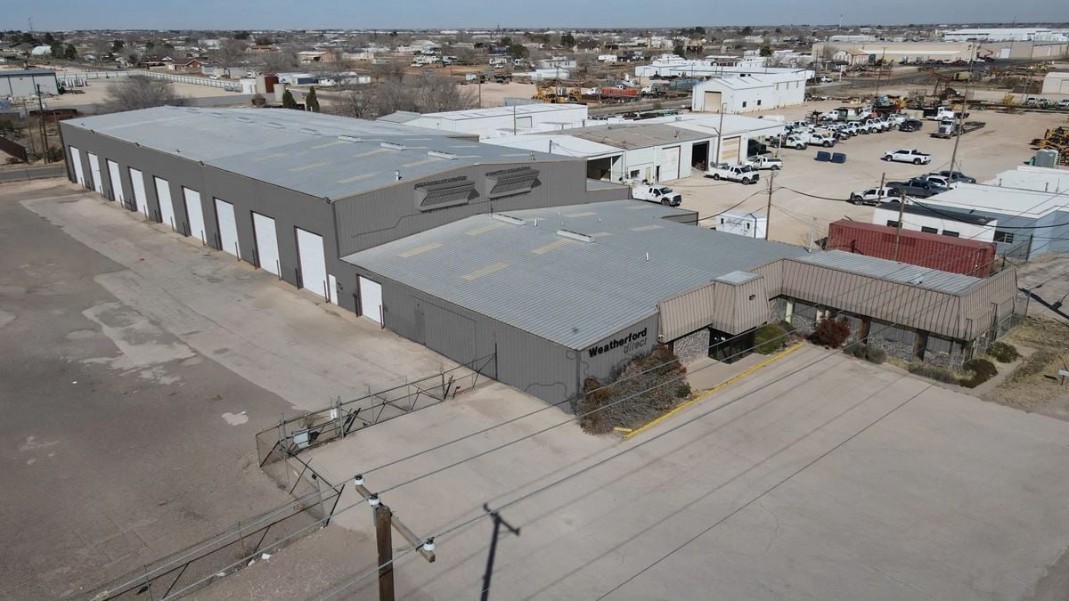 Amenity Heavy ±30,000 SF Industrial Office/Warehouse