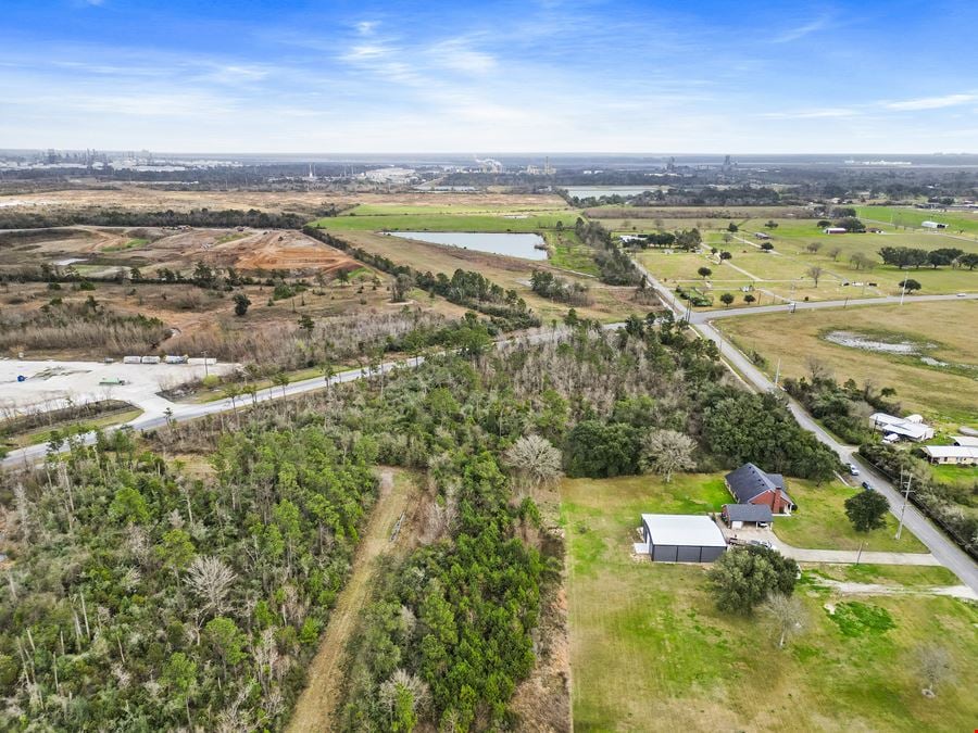 Unrestricted High-Visibility 6 +/- Acres Commercial/Industrial Land – Hwy 27, Sulphur, LA