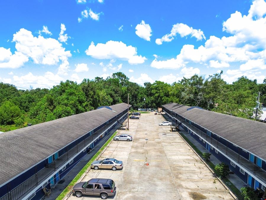 Signature One: Renovated 60-Unit Apartment Complex