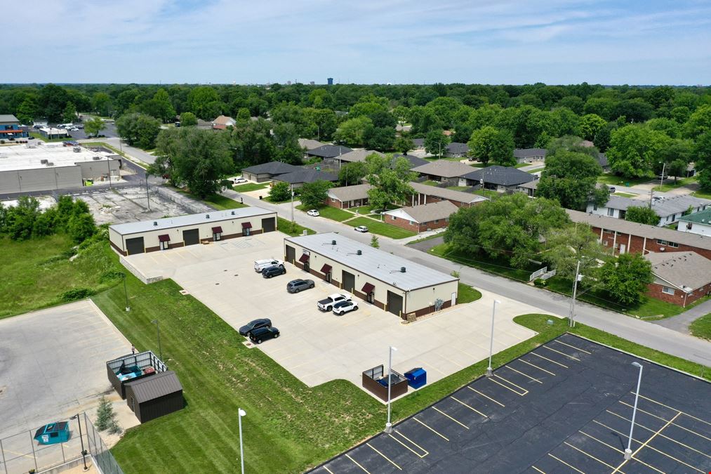 1,500 SF Warehouse / Office Space For Lease in Southeast Springfield