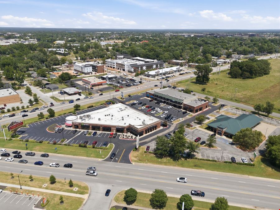 Crossroads Plaza