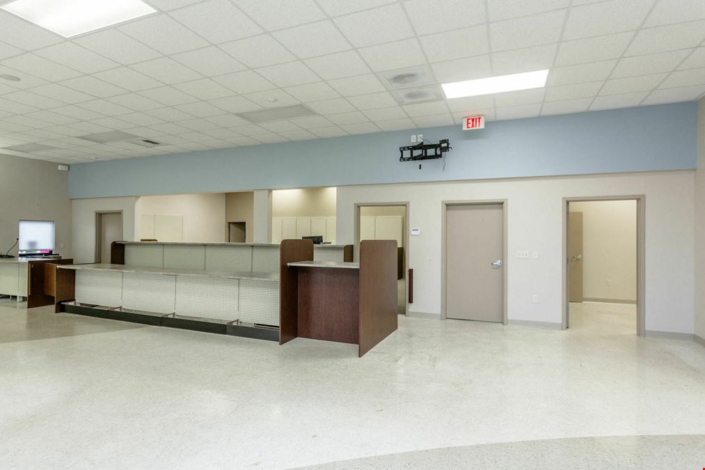OFFICE CONDO AVAILABLE IN MYERS CORNER OFFICE COMPLEX