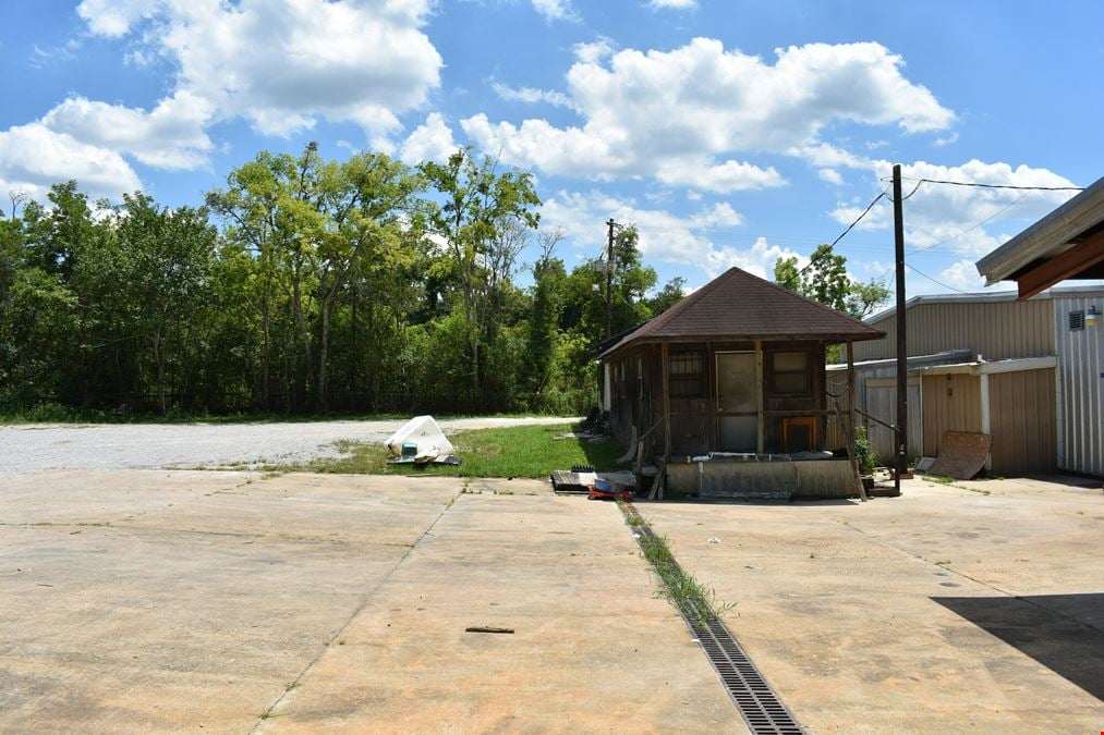 5925 Norman Bridge Rd. - 21,000 SF Retail Warehouse