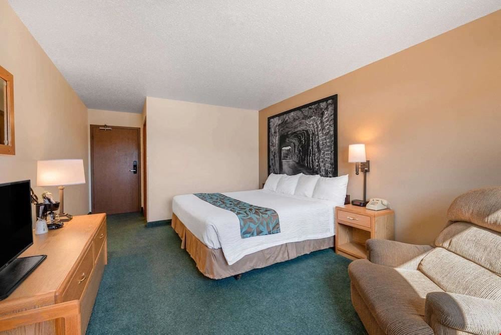 Super 8 by Wyndham Hotels