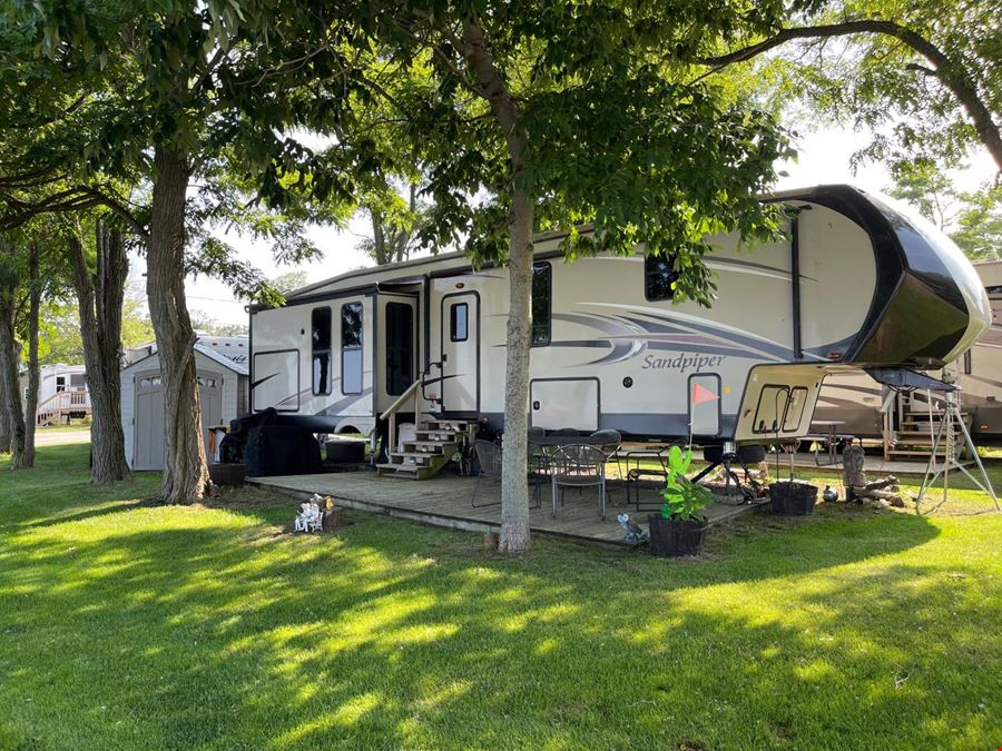 Pointe Au Gres Marina & Campground 