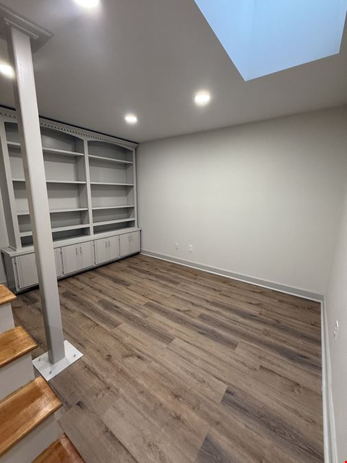 5734 Windsor Drive, Unit 6