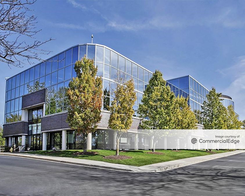 Brookfield Lakes Corporate Center - 17950 West Corporate Drive