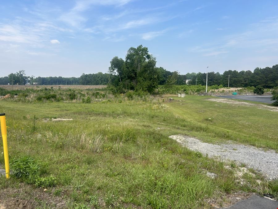 Commercial Lot in prime area immediately off I-95