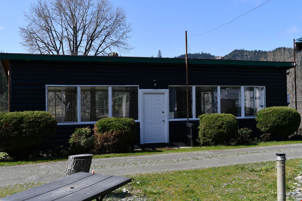 Flux River Resort