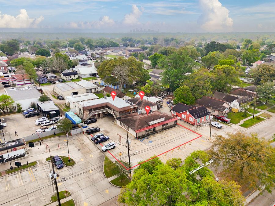 Giorlando’s Italian Restaurant - Mixed-Use Investment Property Off Veterans Blvd