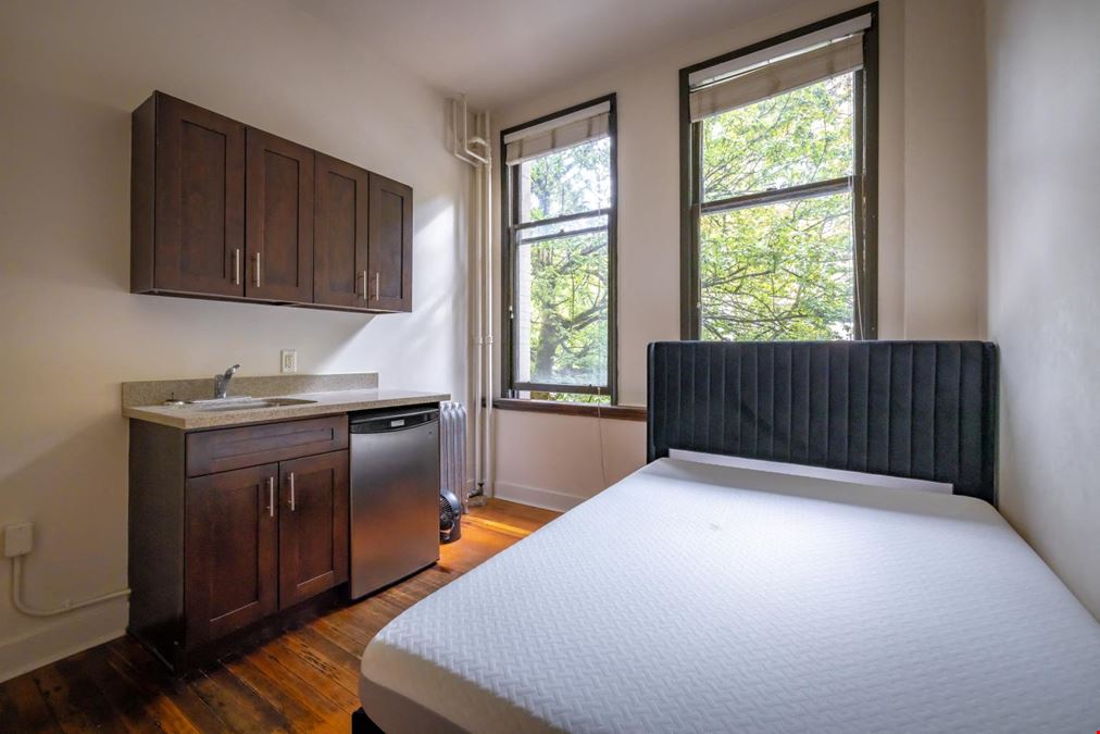 106 West Hastings