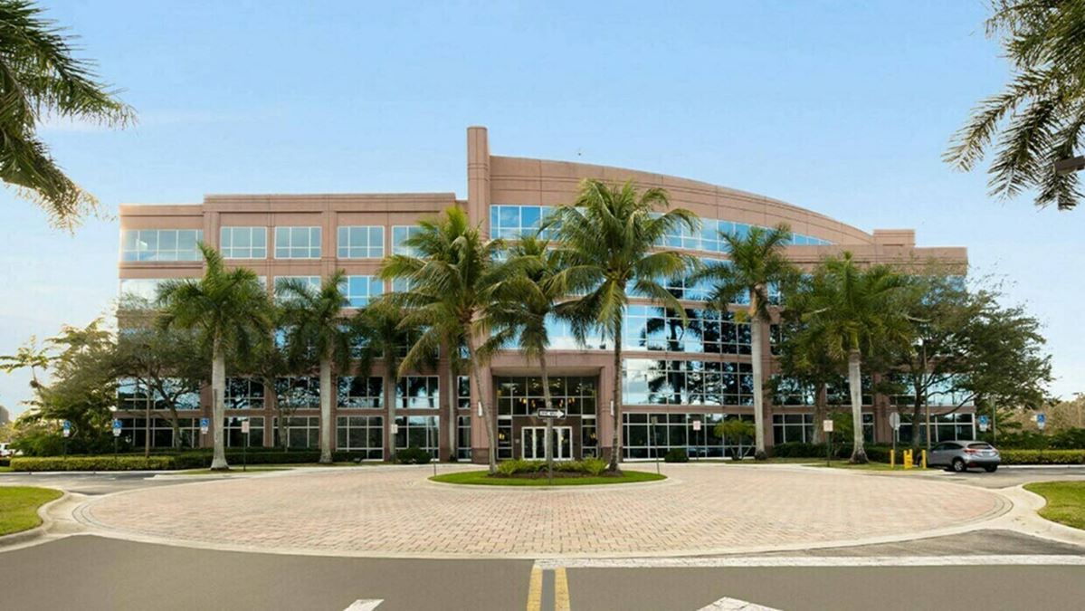Fully Furnished Lakeview Office in Class A Building Sawgrass Corporate Park