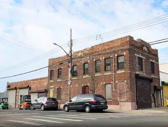 Preview of Industrial space for Rent at 1318 Oakpoint Ave