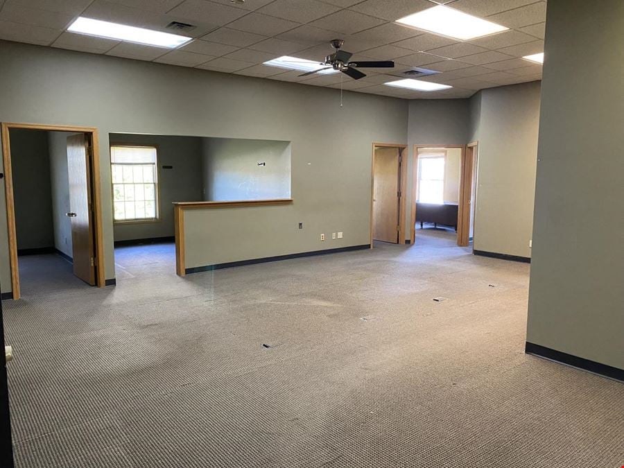 2705 Happy Joe Drive, Bettendorf, IA