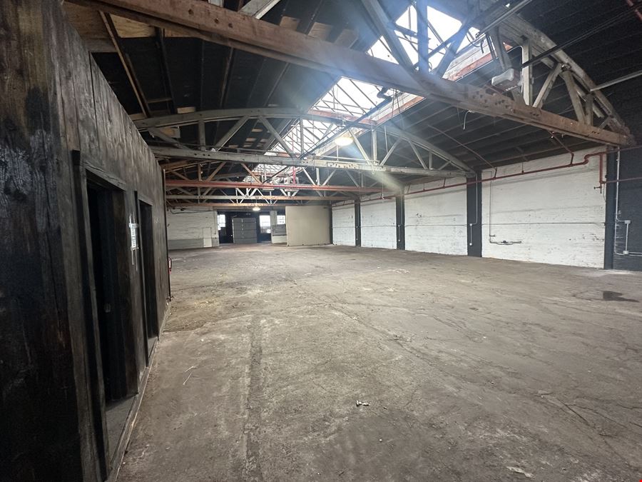 2328 W. Nelson St.