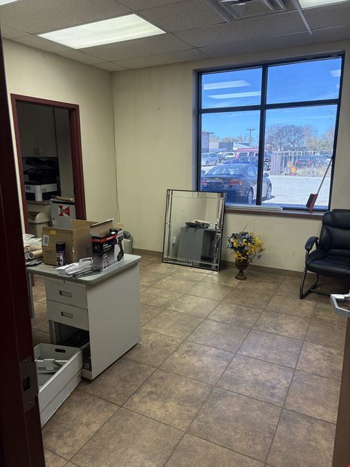 COMMERCIAL/INDUSTRIAL WITH FENCED YARD