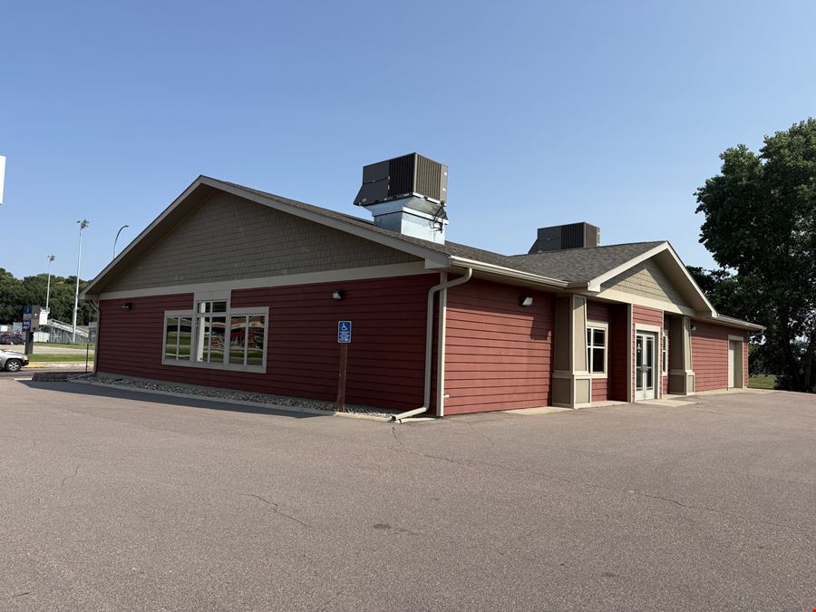 Strategically Positioned Retail Building on Hamilton Blvd