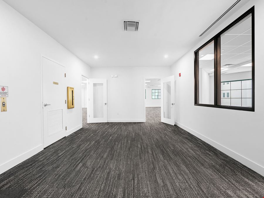 490 E Palmetto Park Rd