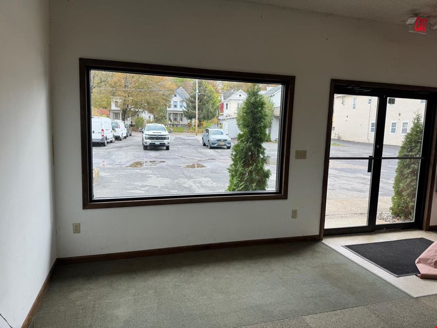 28 S Main St