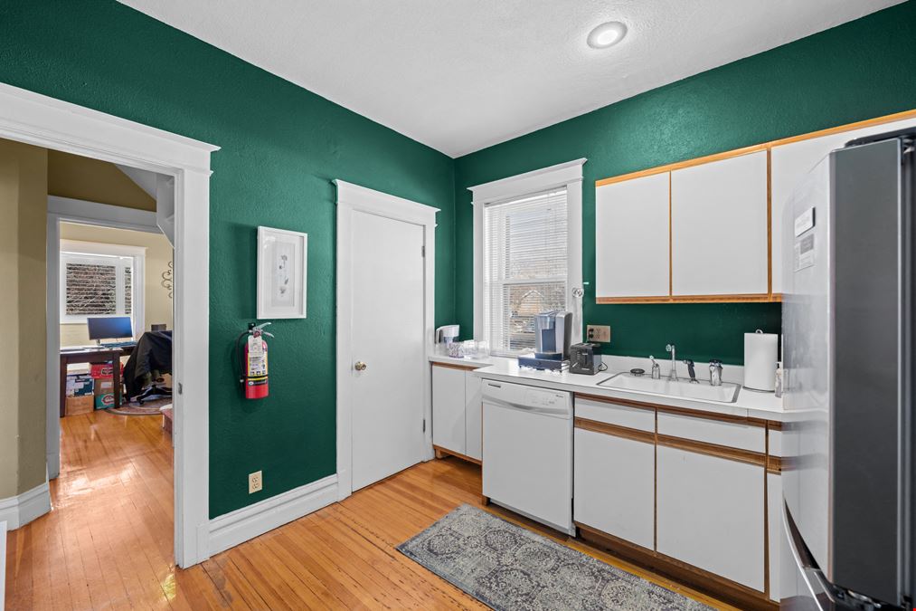 562 N Ogden St
