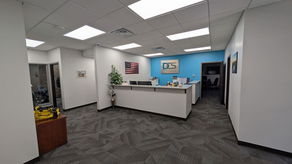 MODERN FREESTANDING OFFICE