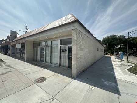 Preview of commercial space at 5360 N Lincoln Avenue