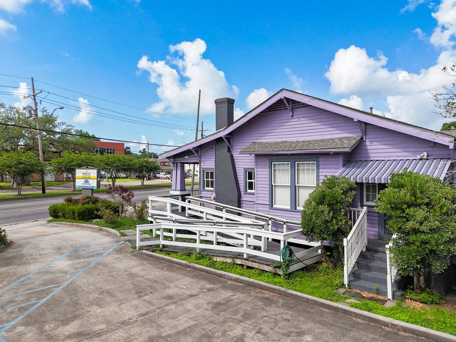 Freestanding ±1,111 SF Commercial Space Fronting Jefferson Hwy