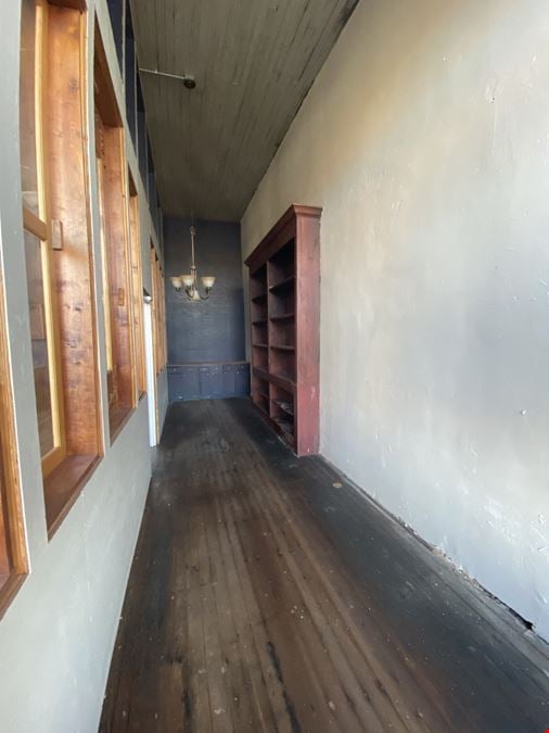 116 Courthouse Sq - Downtown Edgefield