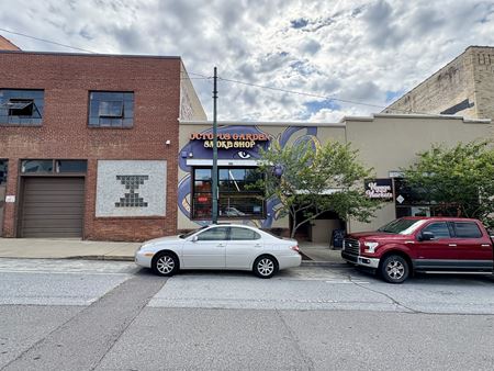 Preview of commercial space at 186 Coxe Avenue