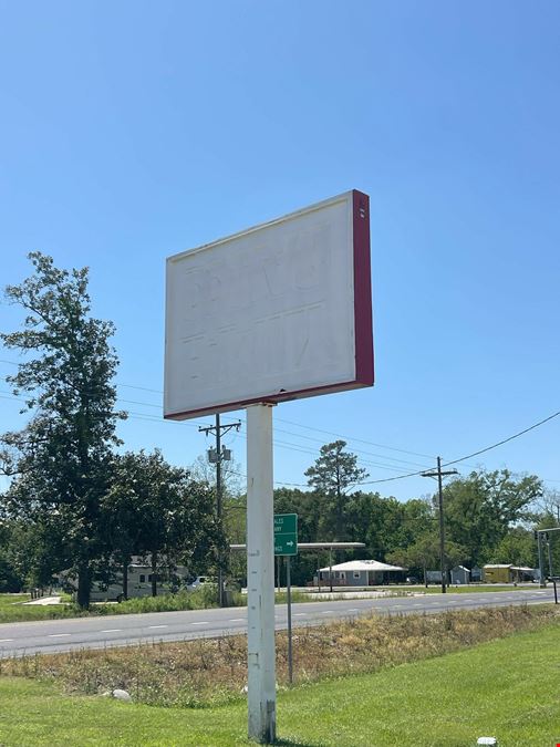Prime Retail Space Available in St. Amant