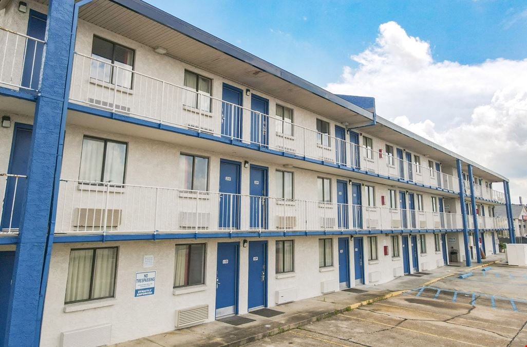 Bank Owned 170-Room Hotel off 1-12 at Airline Hwy