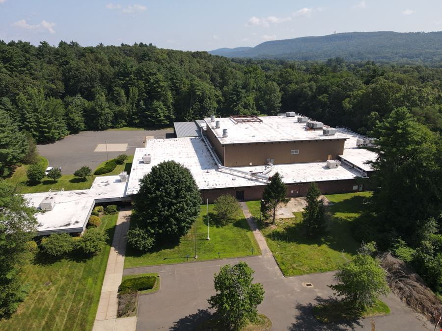 41,235 SF & 30,900 SF Industrial Spaces for Lease