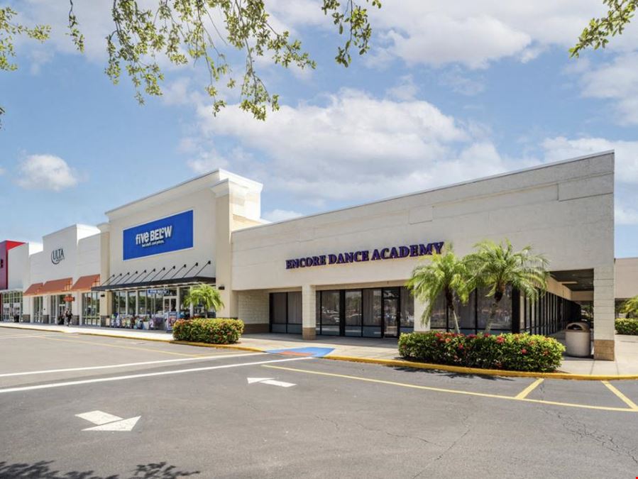 Shoppes at Victoria Square