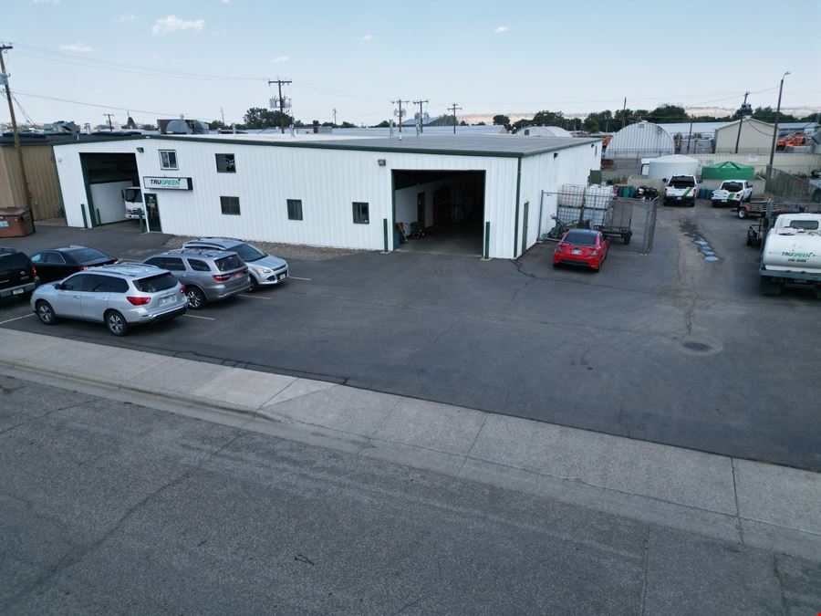 525 Moore Ln