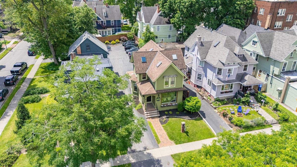 Rare Park Ave Office and Retail Space with On Site Parking