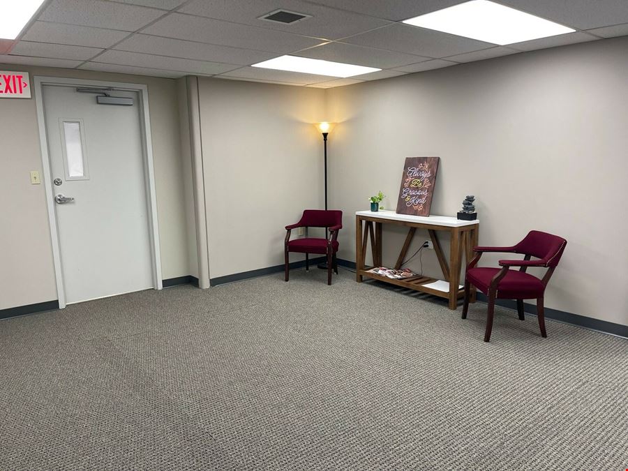 195 Federal Rd, Brookfield, CT - Brookfield Suites