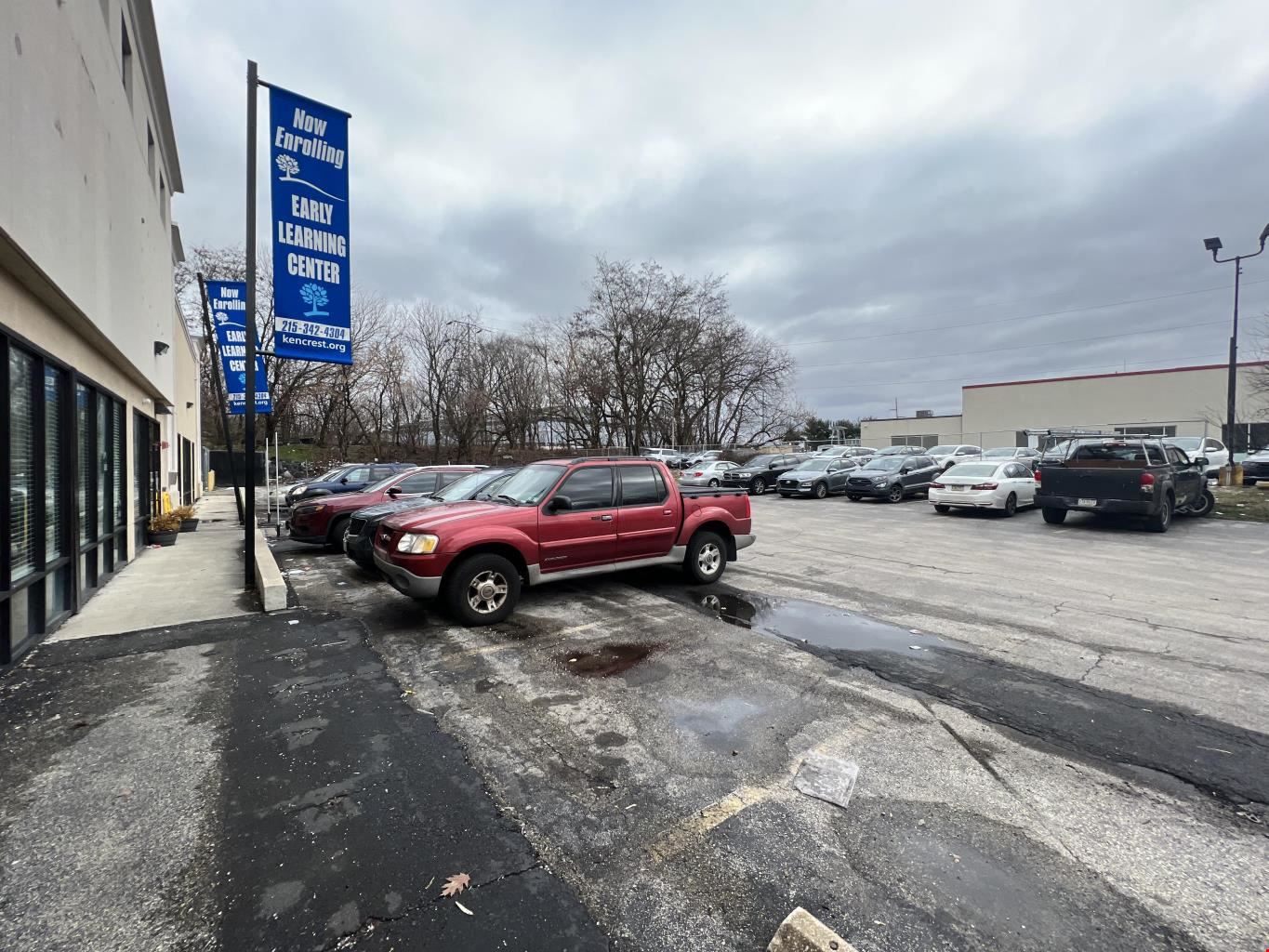 Versatile Retail & Event Space – Perfect for Pickleball or Business!