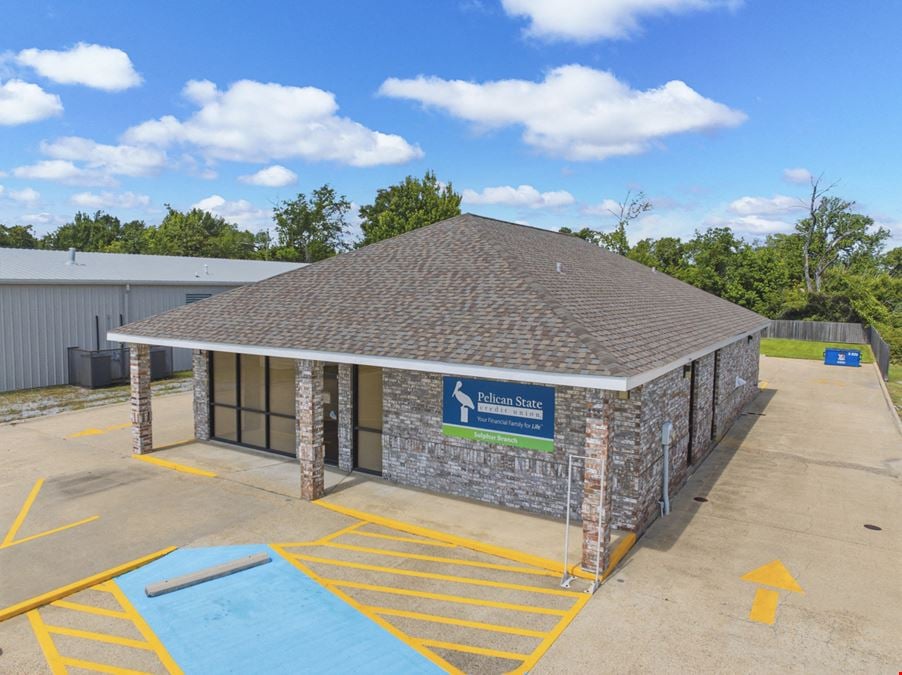 Turn-key, Standalone Retail / Office Building with Ample Parking