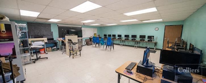 Seven-Building School Campus for Sale in Flagstaff