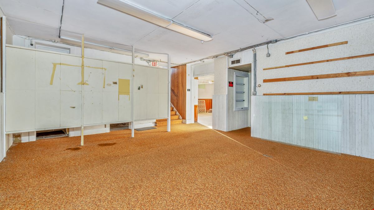 300 E. Ludington St.