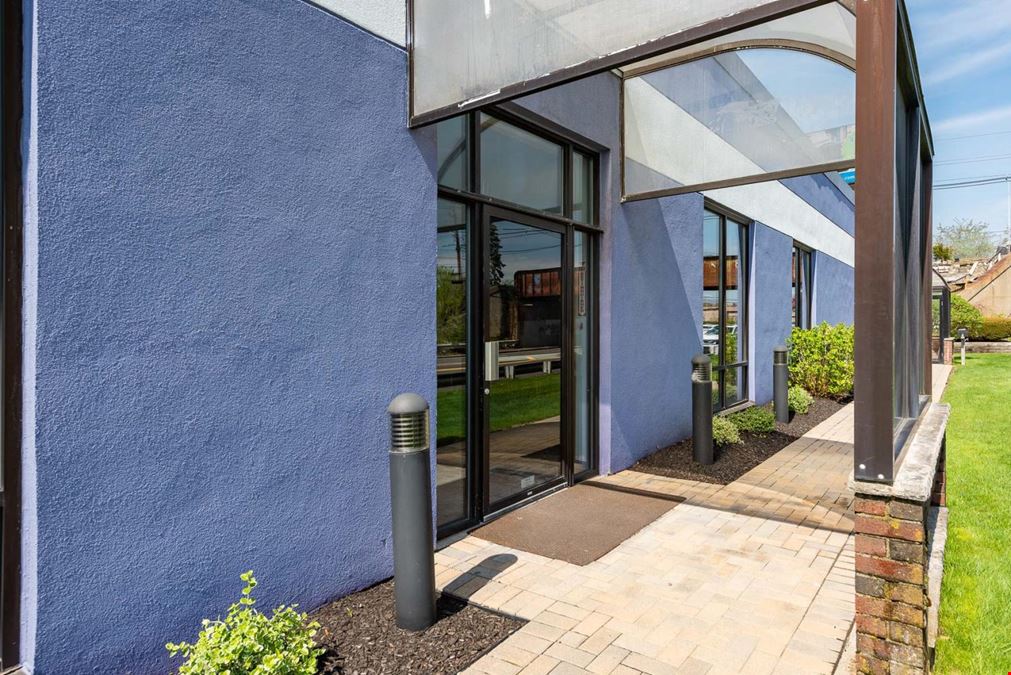 High Profile 6,950sf Retail Space for Lease in Danvers, MA