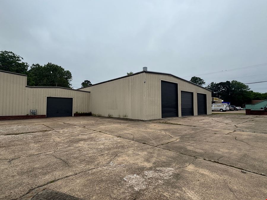 22,047 SF Auto / Industrial Facility