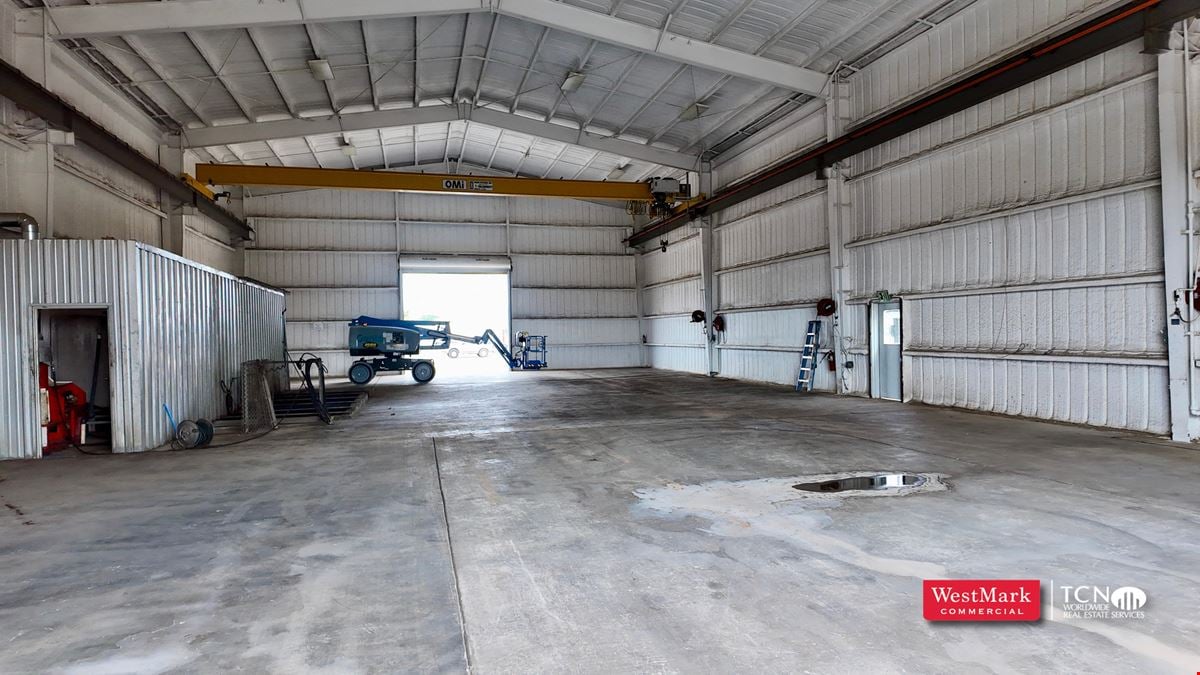 2424 E Slaton Rd