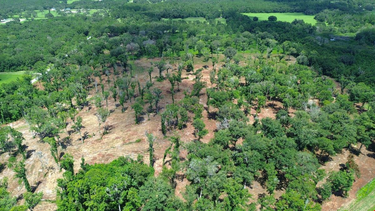 39 +/- Acres in Horse Country