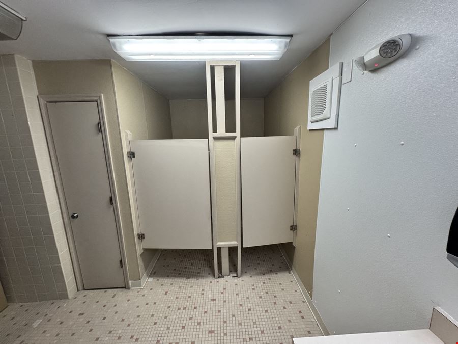 Deland Stand Alone Property- 4,248 SF