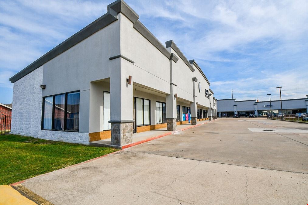 2201 Thompson Rd - Thompson Plaza