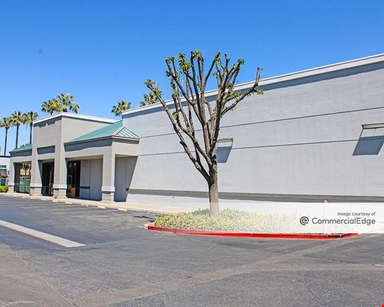 Preview of Retail space for Rent at 1690 South Bascom Avenue