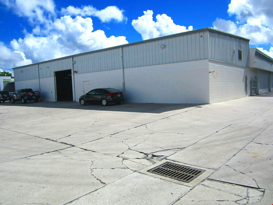Showroom/Office/Warehouse