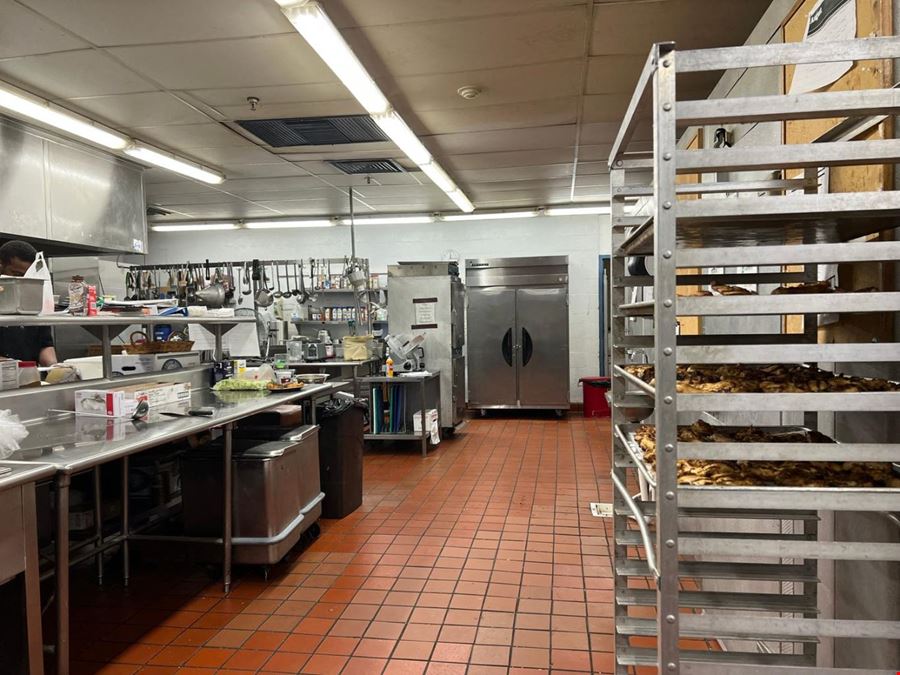 DoubleTree by Hilton Baltimore North - 1726 Reisterstown Rd Pikesville